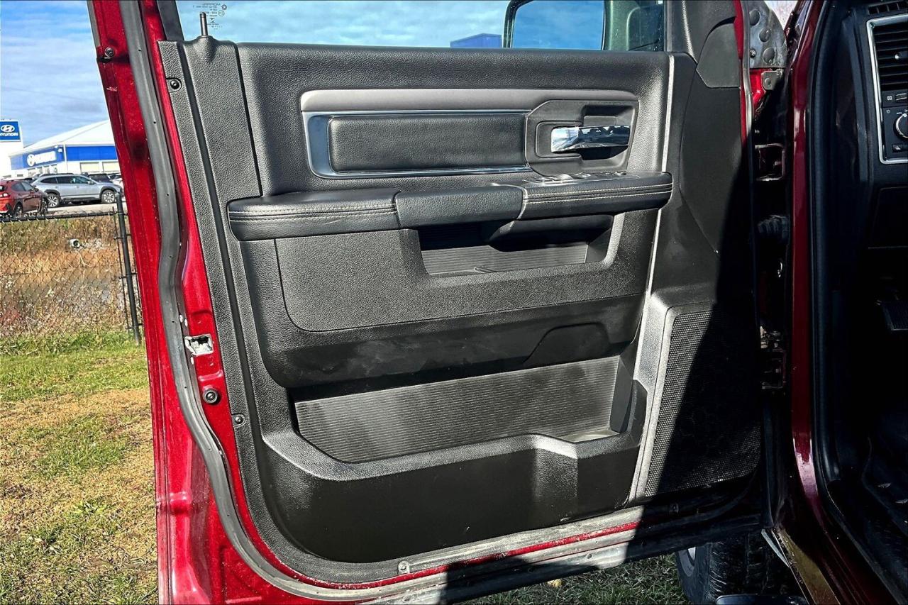 2022 RAM 1500 Classic Warlock 4WD   HEMI V8   Heat Group   Tech Package Photo