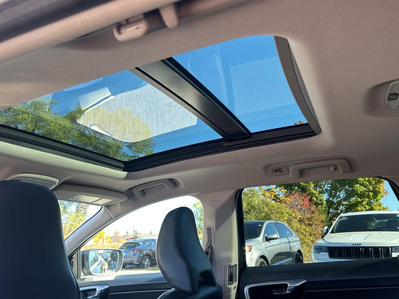 2017 Volvo XC60 T5 Special Ed Premier CALL NAPANEE 613-354-2100 Photo