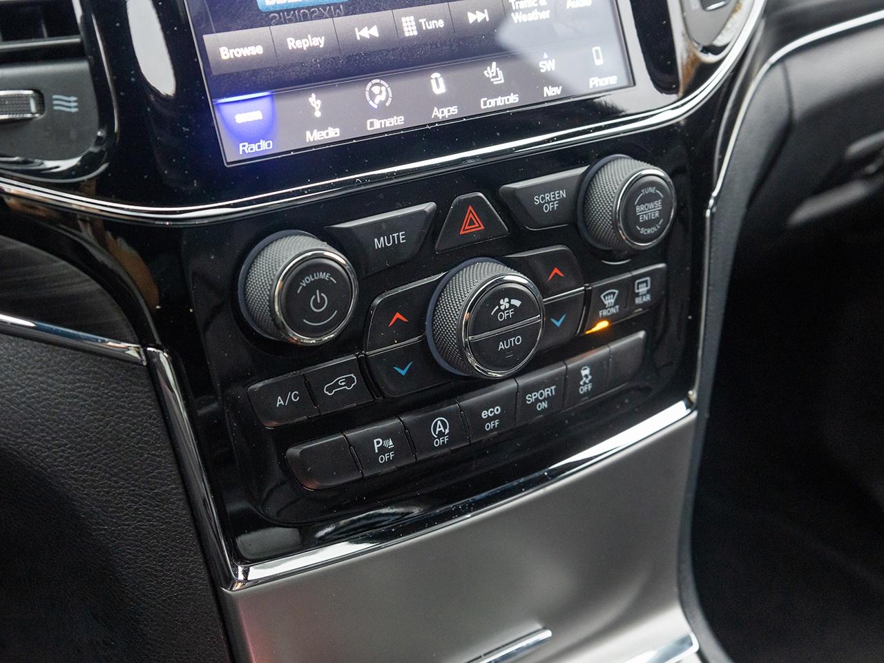 2019 Jeep Grand Cherokee Limited 4x4  navi  roof   camera Photo