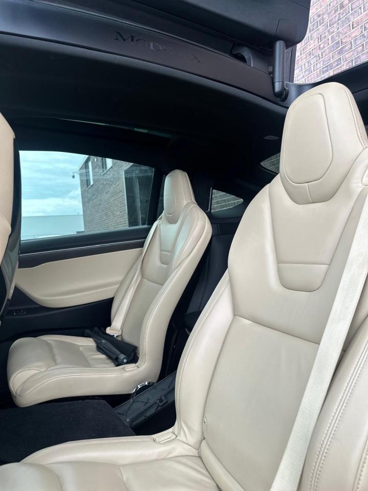 2016 Tesla Model X MODEL X 90D, 6 SEATER, AWD Photo