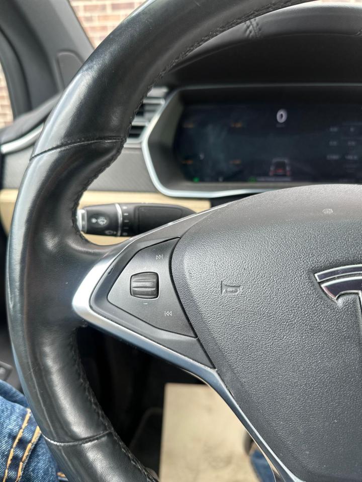 2016 Tesla Model X MODEL X 90D, 6 SEATER, AWD Photo