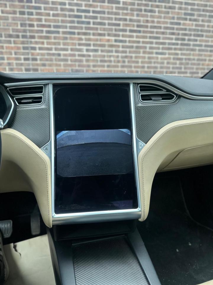 2016 Tesla Model X MODEL X 90D, 6 SEATER, AWD Photo