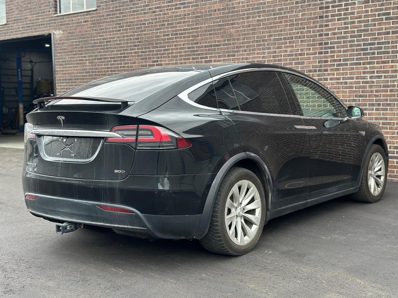 2016 Tesla Model X MODEL X 90D, 6 SEATER, AWD Photo2