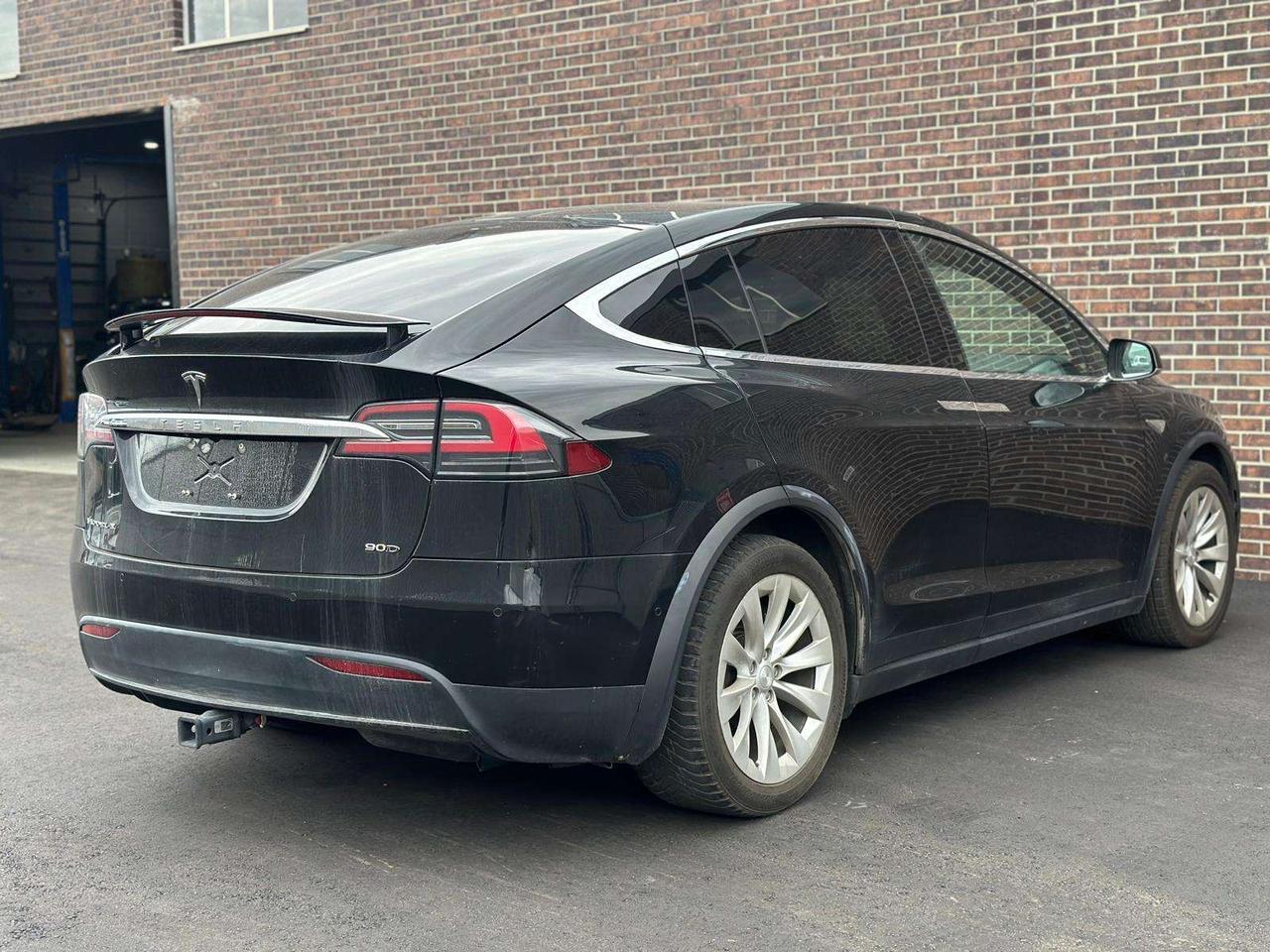 2016 Tesla Model X MODEL X 90D, 6 SEATER, AWD Photo