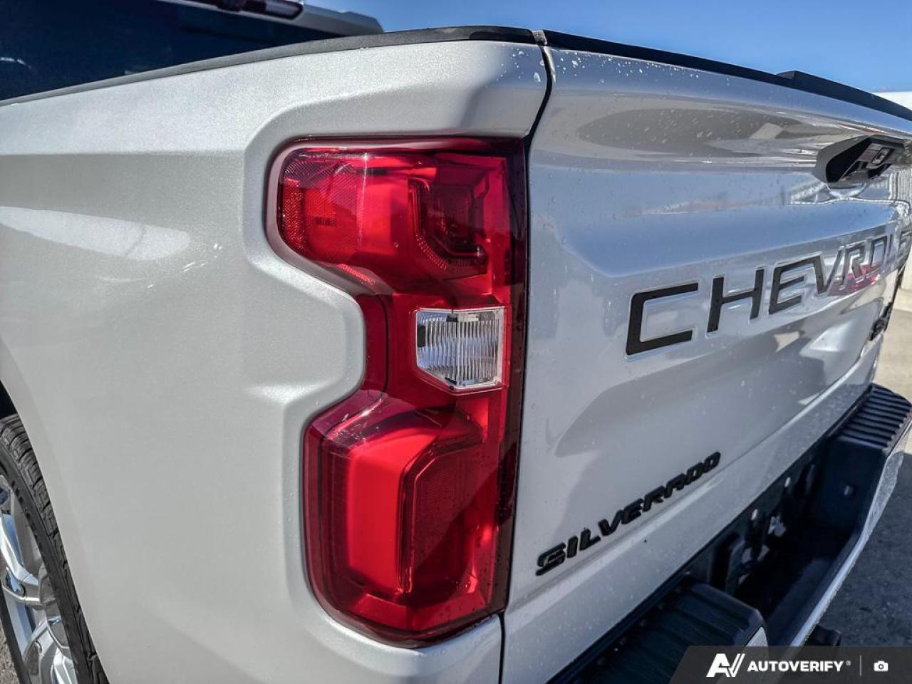 2023 Chevrolet Silverado 1500 High Country   4 NEW TIRES   SUNROOF   VNT SEAT Photo