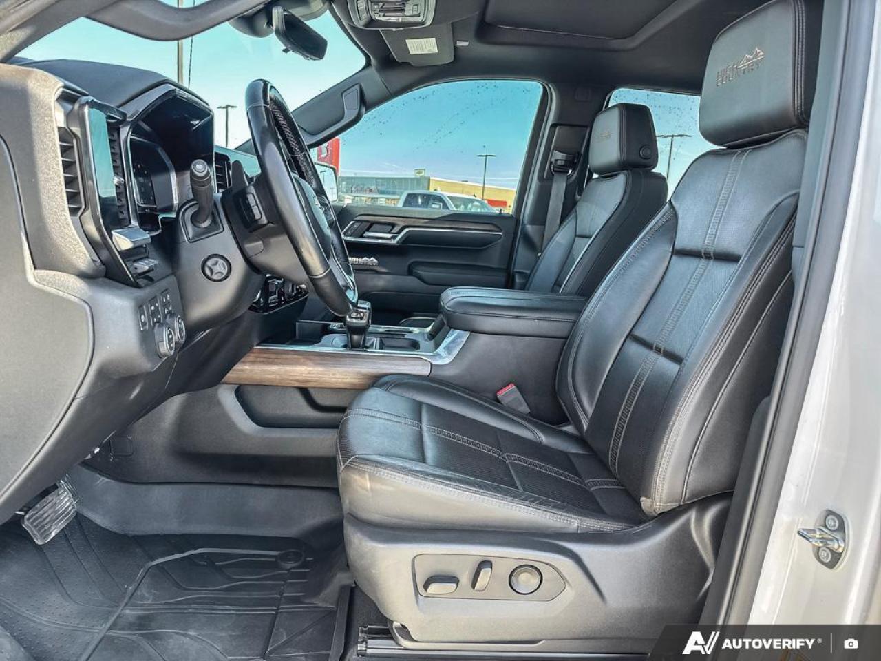 2023 Chevrolet Silverado 1500 High Country   4 NEW TIRES   SUNROOF   VNT SEAT Photo