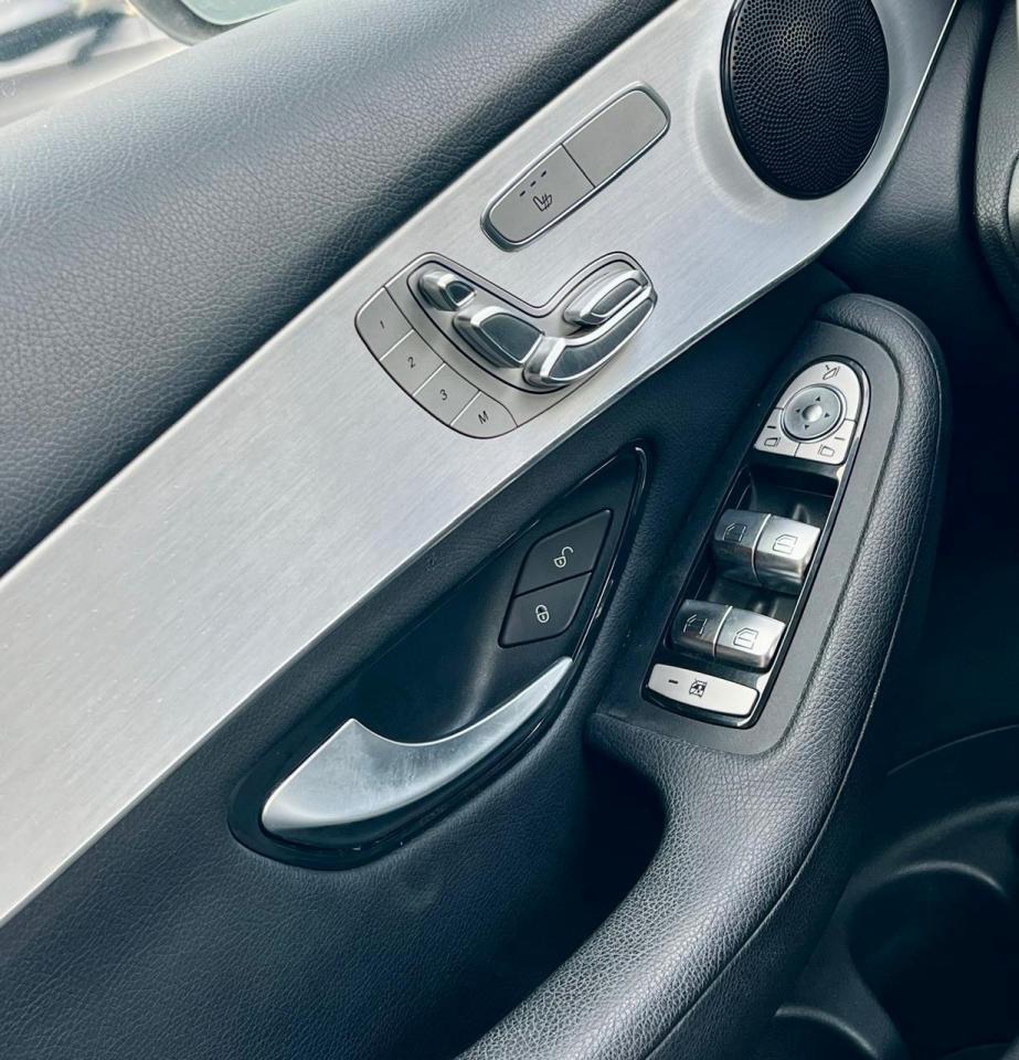 2021 Mercedes-Benz GLC 4MATIC, NAVI, BACK UP CAM, PANO ROOF, DRIVE ASSIST Photo