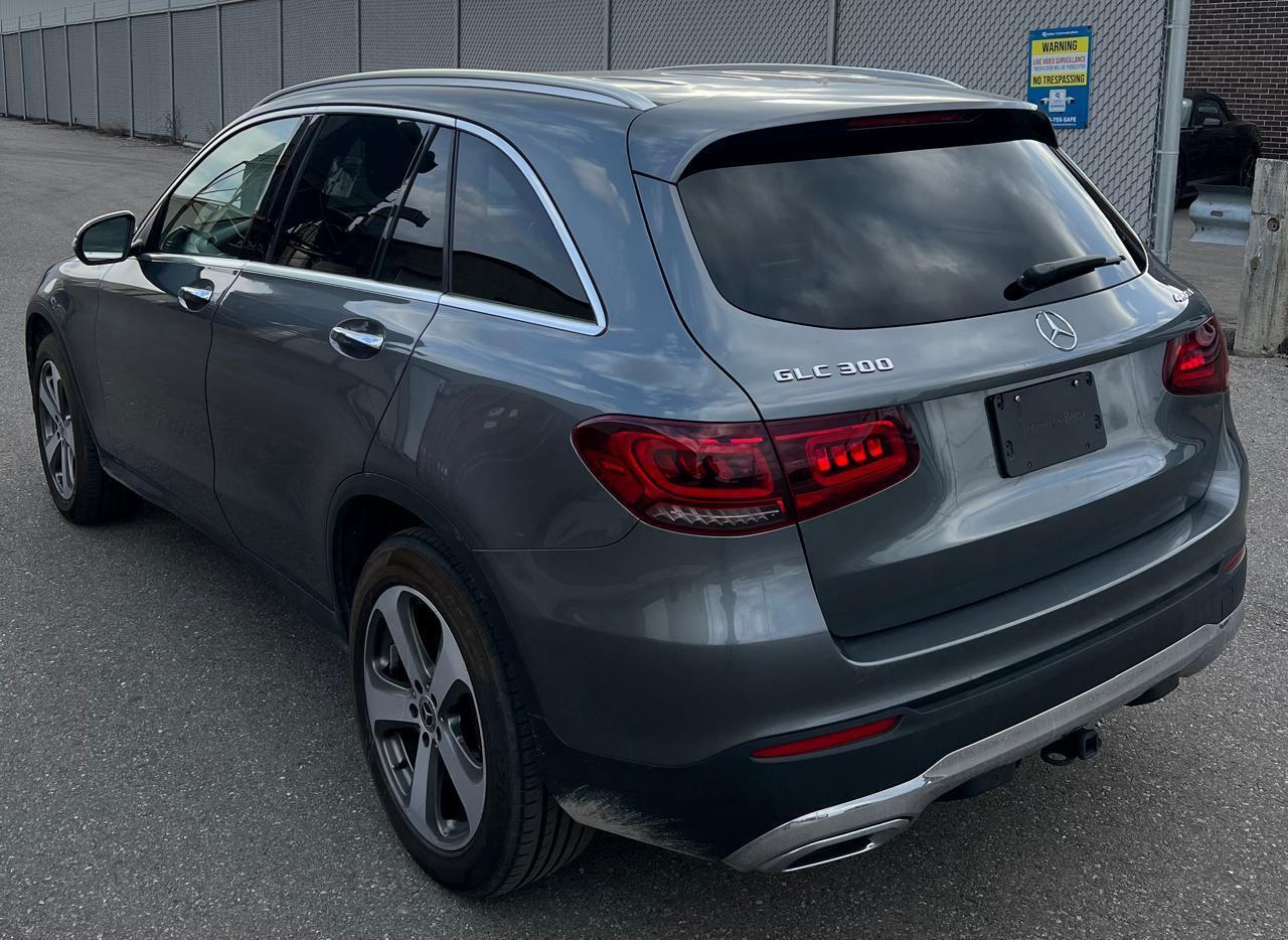 2021 Mercedes-Benz GLC 4MATIC, NAVI, BACK UP CAM, PANO ROOF, DRIVE ASSIST Photo2