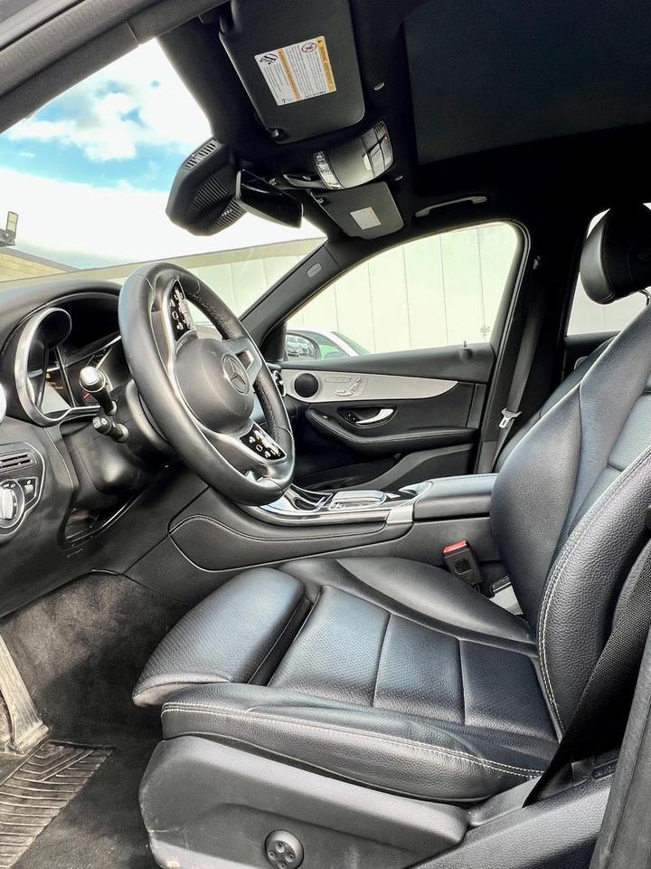 2021 Mercedes-Benz GLC 4MATIC, NAVI, BACK UP CAM, PANO ROOF, DRIVE ASSIST Photo