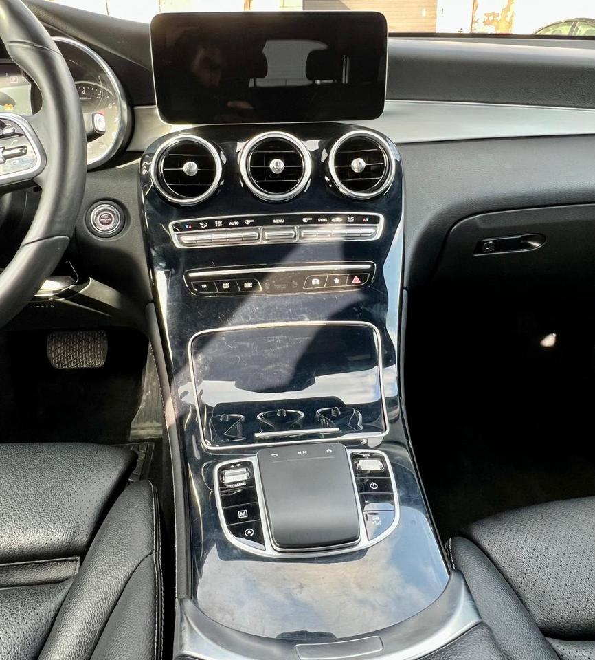 2021 Mercedes-Benz GLC 4MATIC, NAVI, BACK UP CAM, PANO ROOF, DRIVE ASSIST Photo