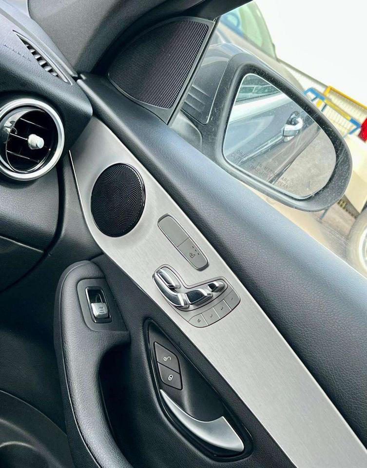 2021 Mercedes-Benz GLC 4MATIC, NAVI, BACK UP CAM, PANO ROOF, DRIVE ASSIST Photo