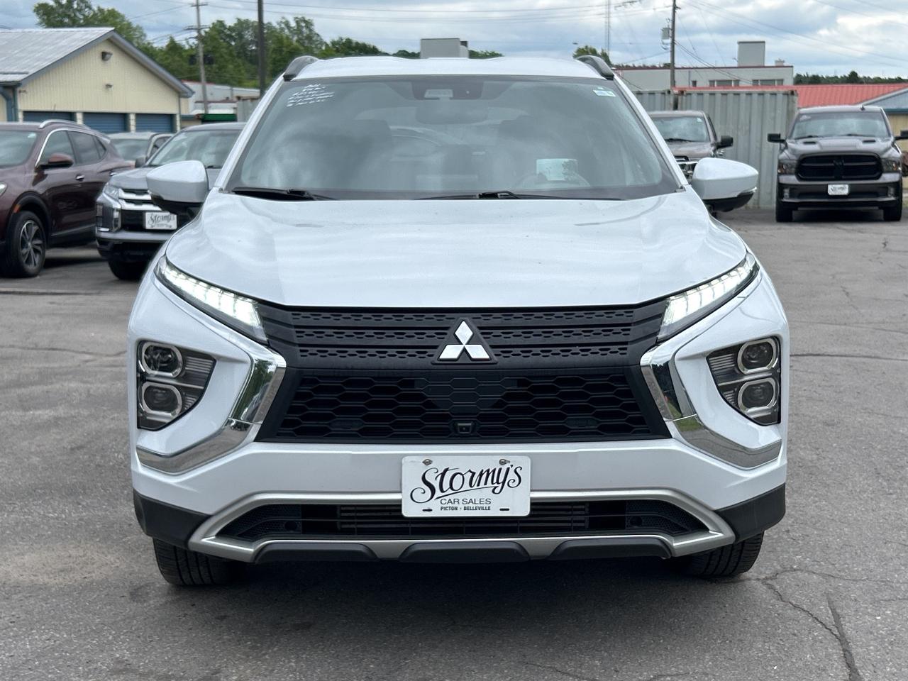 2022 Mitsubishi Eclipse Cross SE HEATED SEATS/ADAPTIVE CRUISE *CALL 613-961-8848 Photo