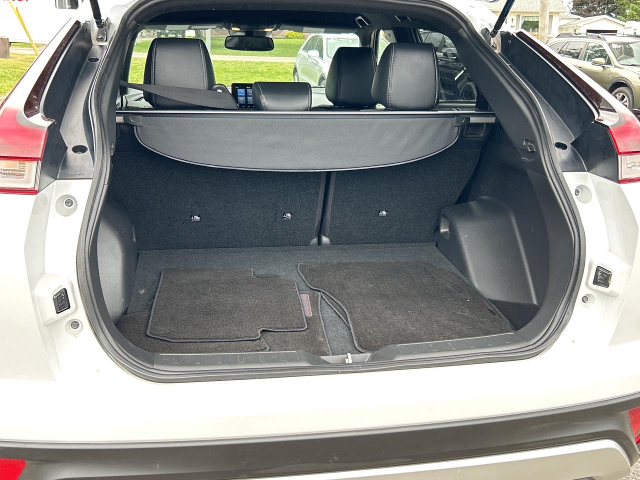 2022 Mitsubishi Eclipse Cross SE HEATED SEATS/ADAPTIVE CRUISE *CALL 613-961-8848 Photo