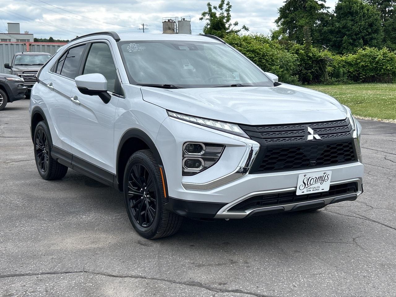 2022 Mitsubishi Eclipse Cross SE HEATED SEATS/ADAPTIVE CRUISE *CALL 613-961-8848 Photo