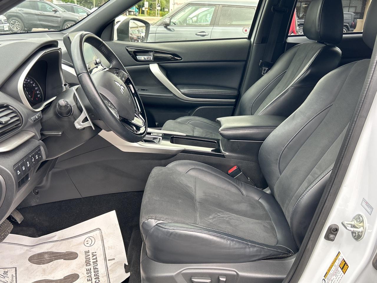 2022 Mitsubishi Eclipse Cross SE HEATED SEATS/ADAPTIVE CRUISE *CALL 613-961-8848 Photo