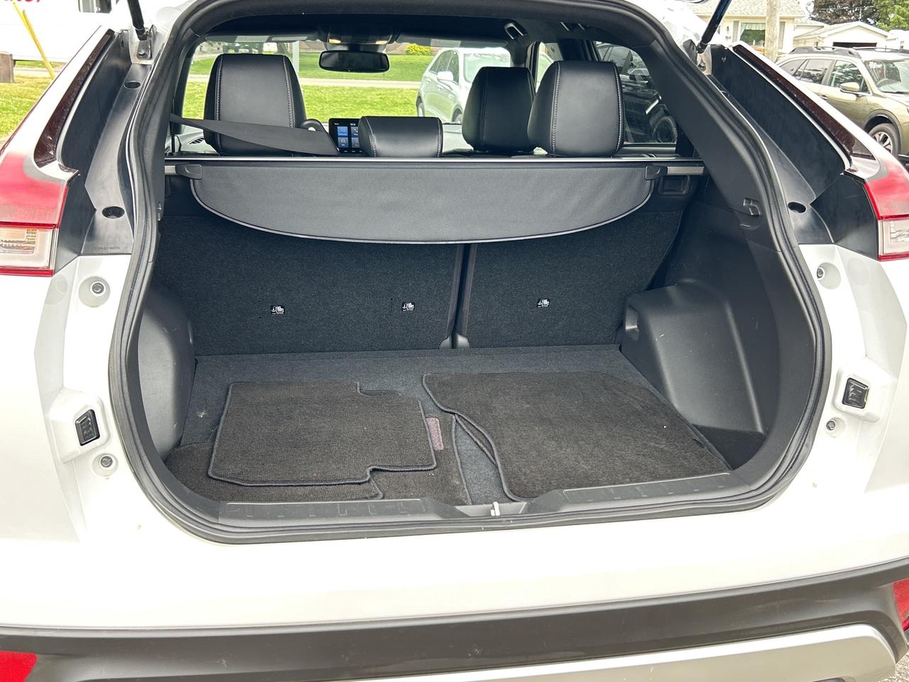 2022 Mitsubishi Eclipse Cross SE HEATED SEATS/ADAPTIVE CRUISE *CALL 613-961-8848 Photo