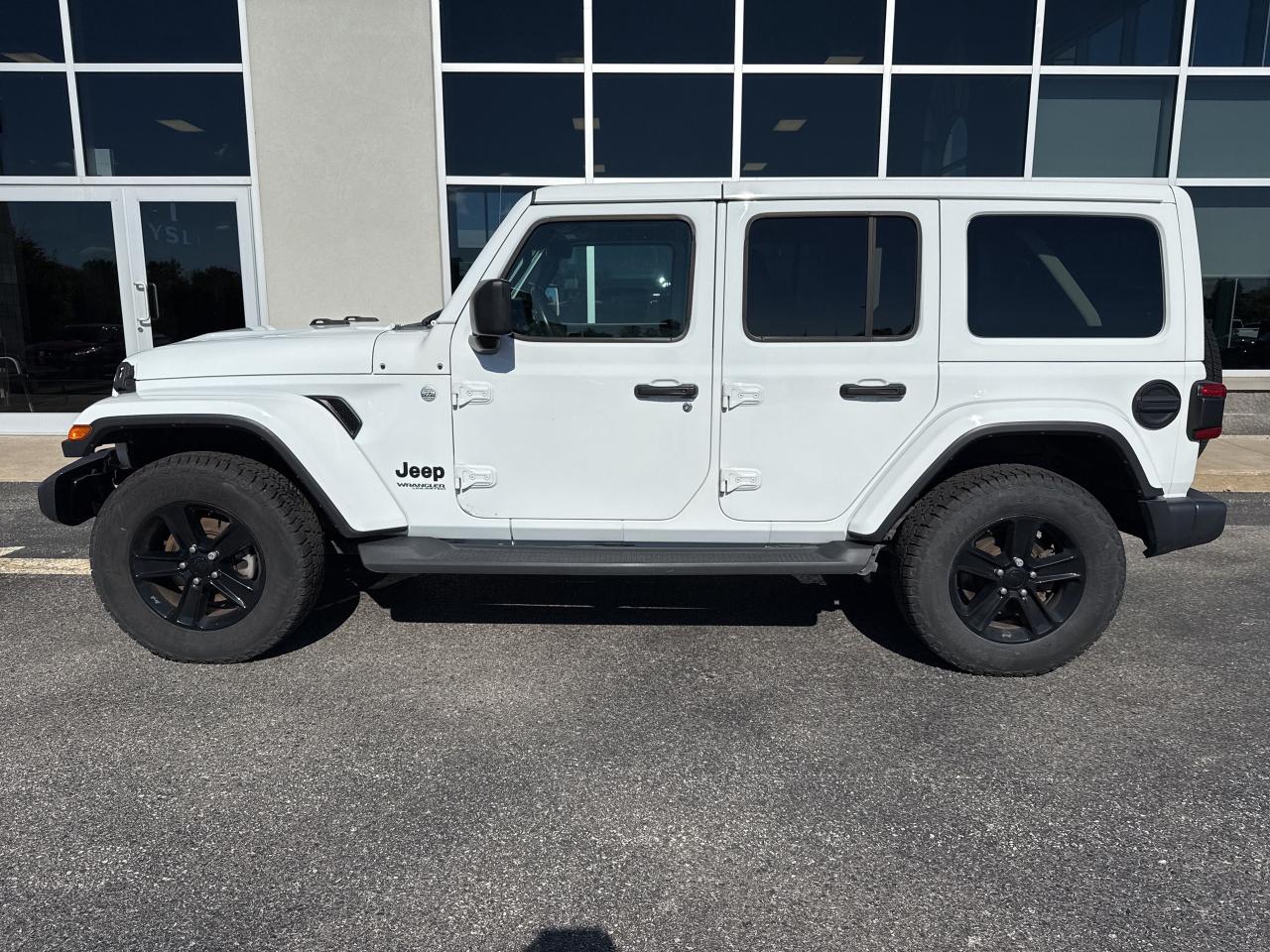 2019 Jeep WRANGLER UNLIMITED Sahara Photo