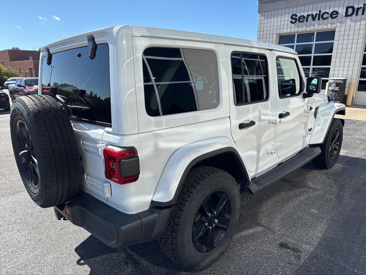 2019 Jeep WRANGLER UNLIMITED Sahara Photo