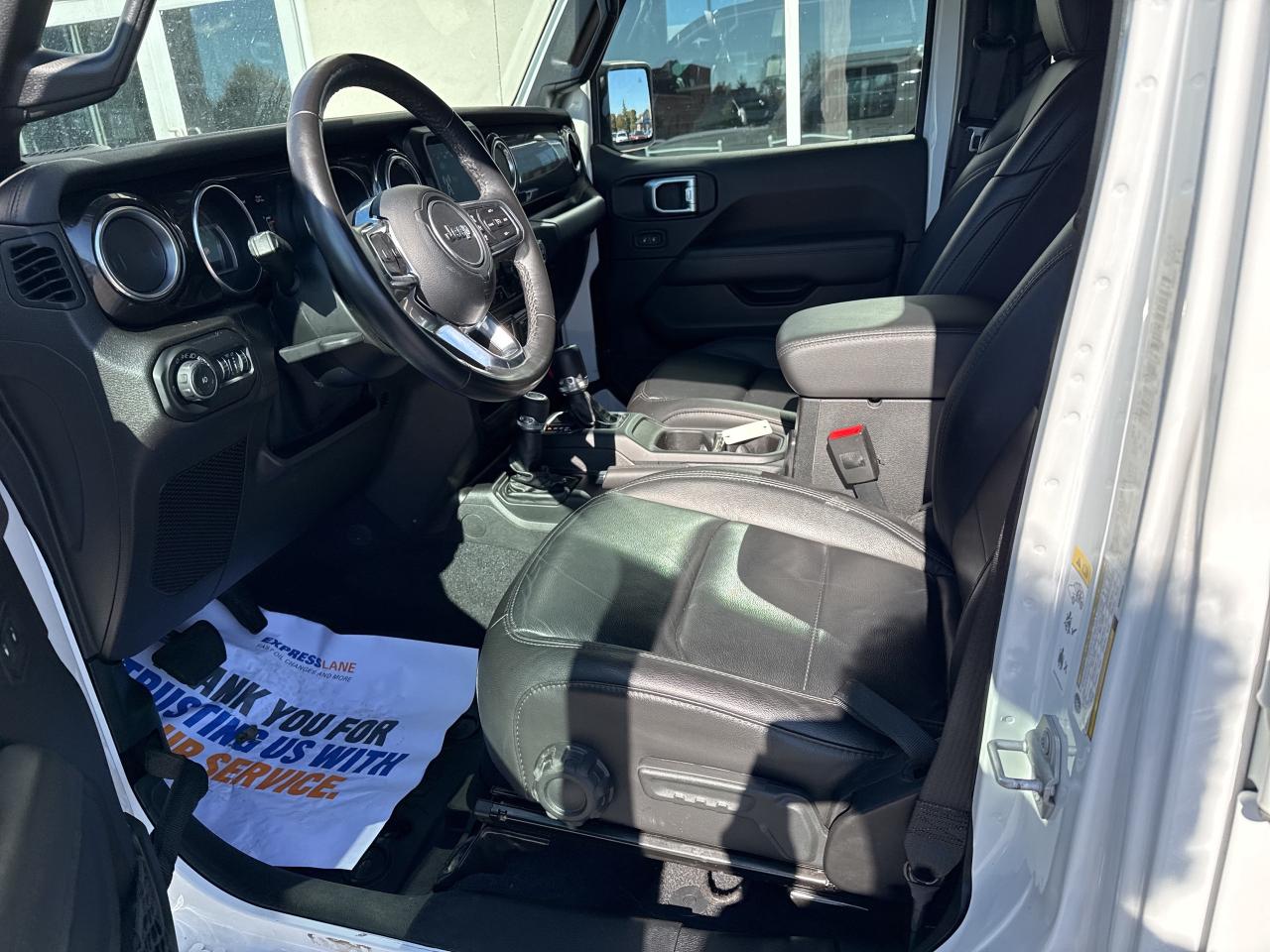 2019 Jeep WRANGLER UNLIMITED Sahara Photo