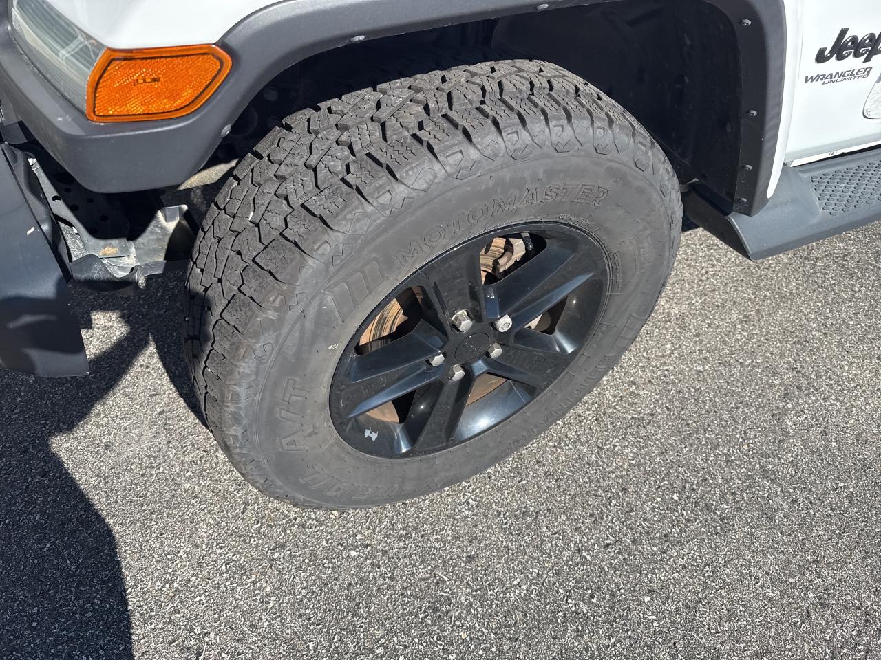 2019 Jeep WRANGLER UNLIMITED Sahara Photo