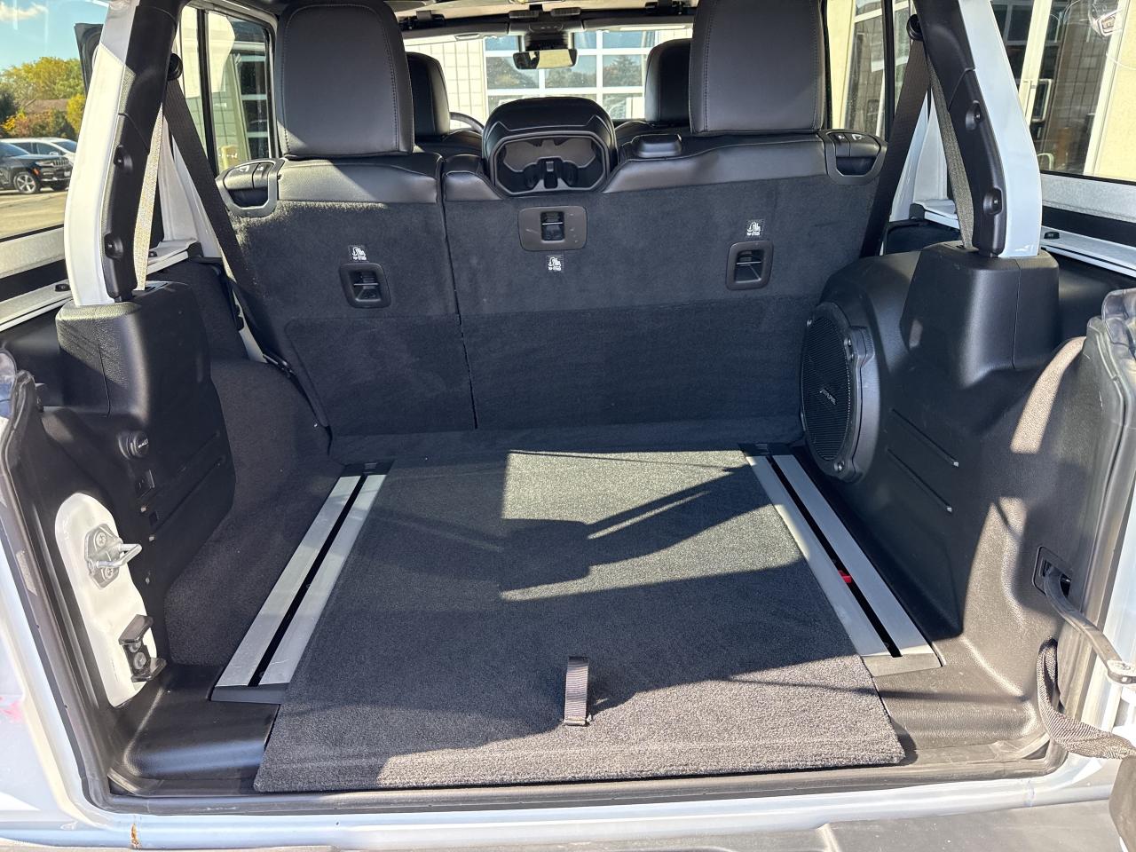 2019 Jeep WRANGLER UNLIMITED Sahara Photo