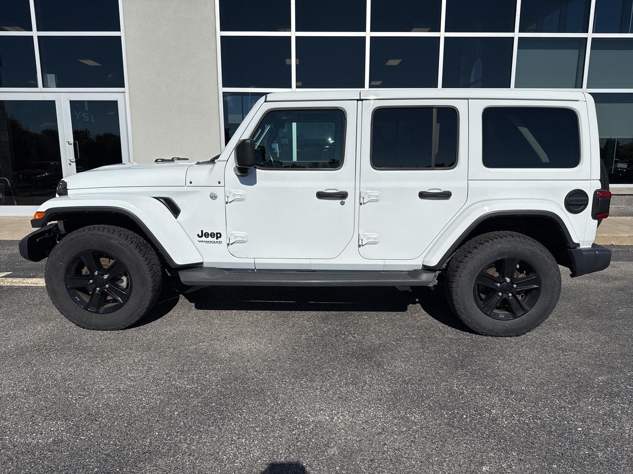 2019 Jeep WRANGLER UNLIMITED Sahara Photo