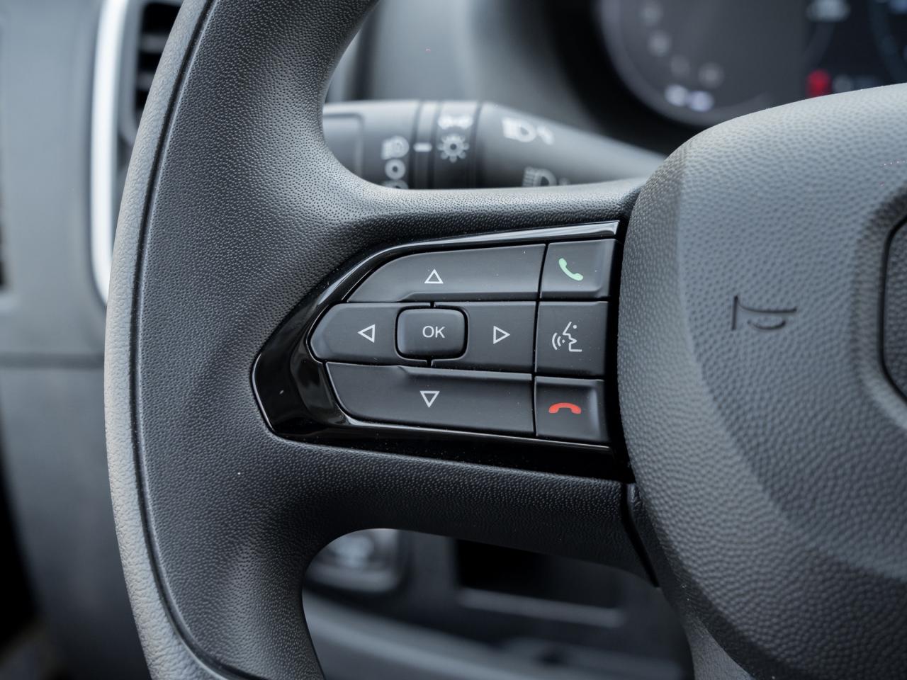 2025 RAM ProMaster 1500 SLT 1500 Low Roof 136  WB  Hitch  Mopar Side Wall Photo