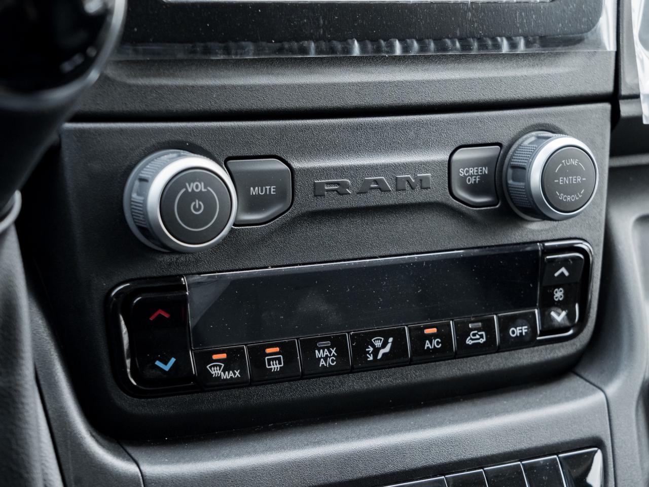 2025 RAM ProMaster 1500 SLT 1500 Low Roof 136  WB  Hitch  Mopar Side Wall Photo