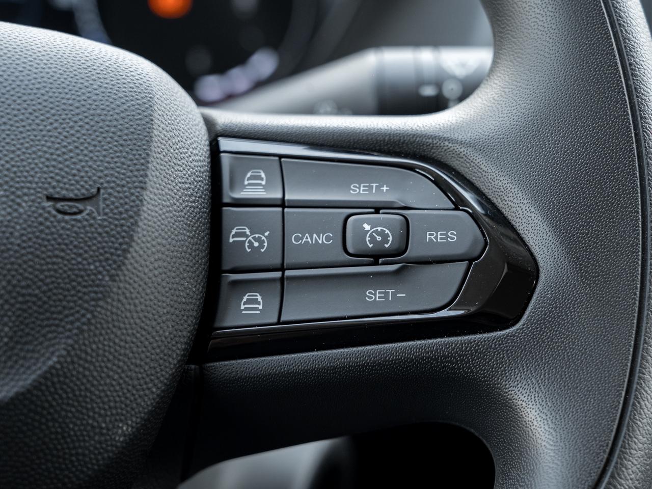 2025 RAM ProMaster 1500 SLT 1500 Low Roof 136  WB  Hitch  Mopar Side Wall Photo