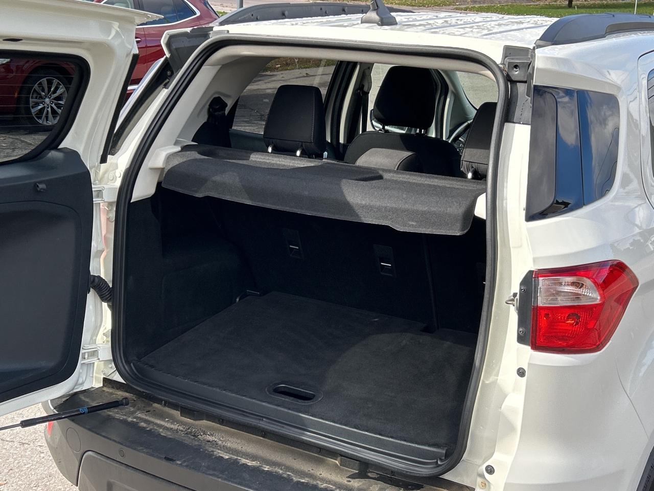 2019 Ford EcoSport SE  AWD/PWR SUNROOF/NAVIGATION CALL PICTON 116K Photo