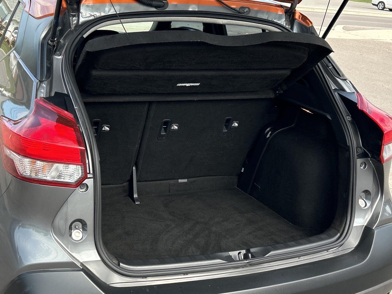 2019 Nissan Kicks SR REMOTE START/HEATED SEATS  CALL PICTON 93K KMS Photo