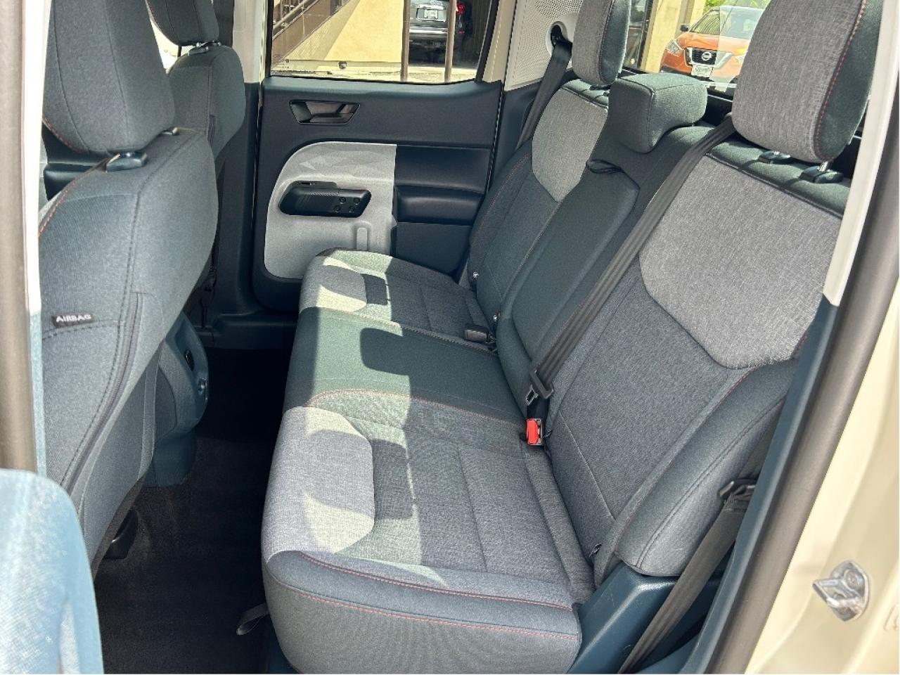 2024 Ford Maverick XLT 4WD SuperCrew  ** CALL 613-961-8848 Photo