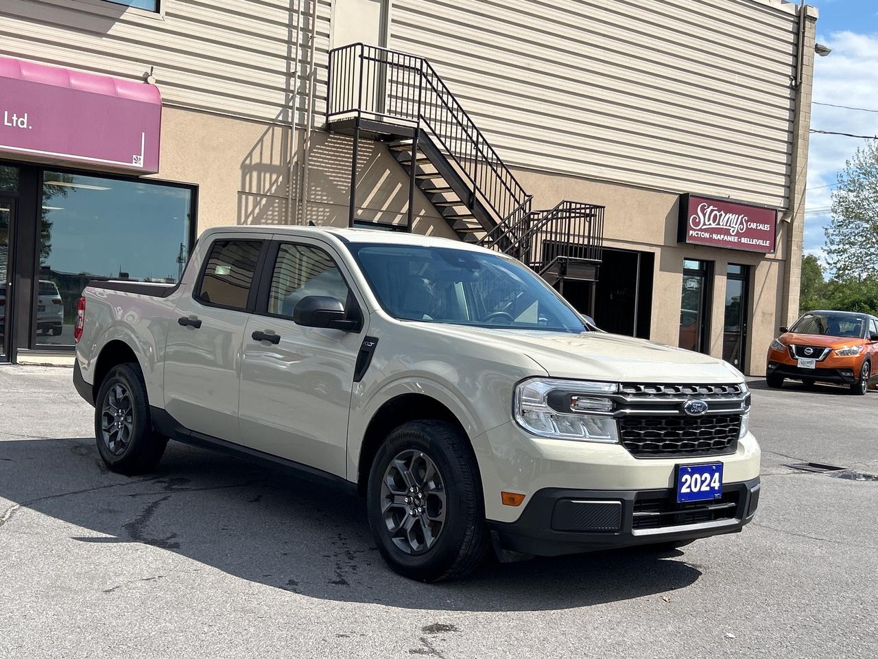 2024 Ford Maverick XLT 4WD SuperCrew  ** CALL 613-961-8848 Photo