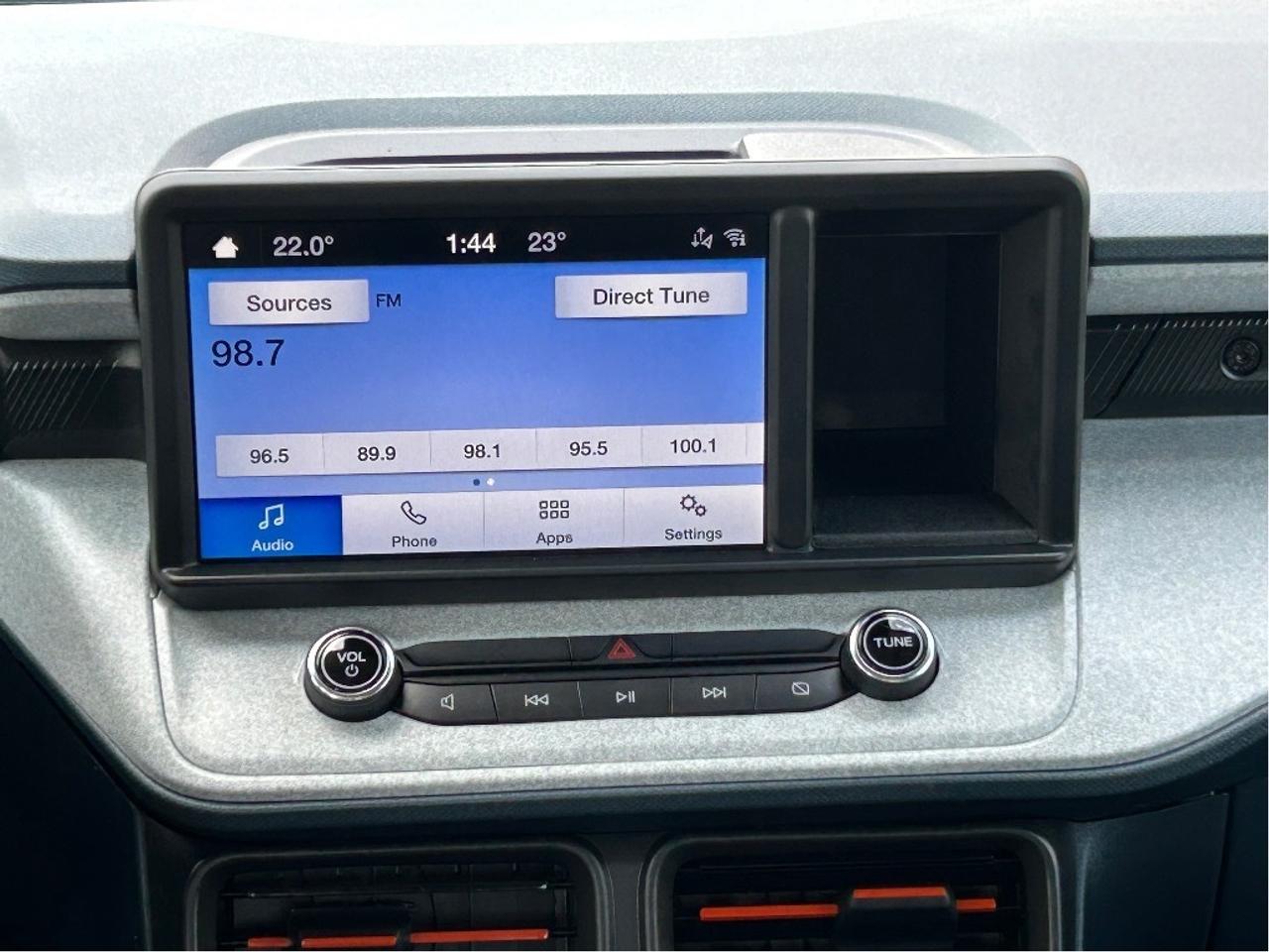 2024 Ford Maverick XLT 4WD SuperCrew  ** CALL 613-961-8848 Photo