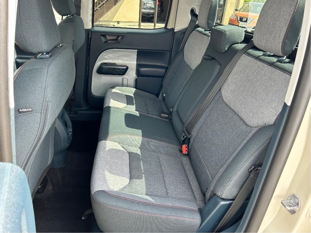 2024 Ford Maverick XLT 4WD SuperCrew  ** CALL 613-961-8848 Photo