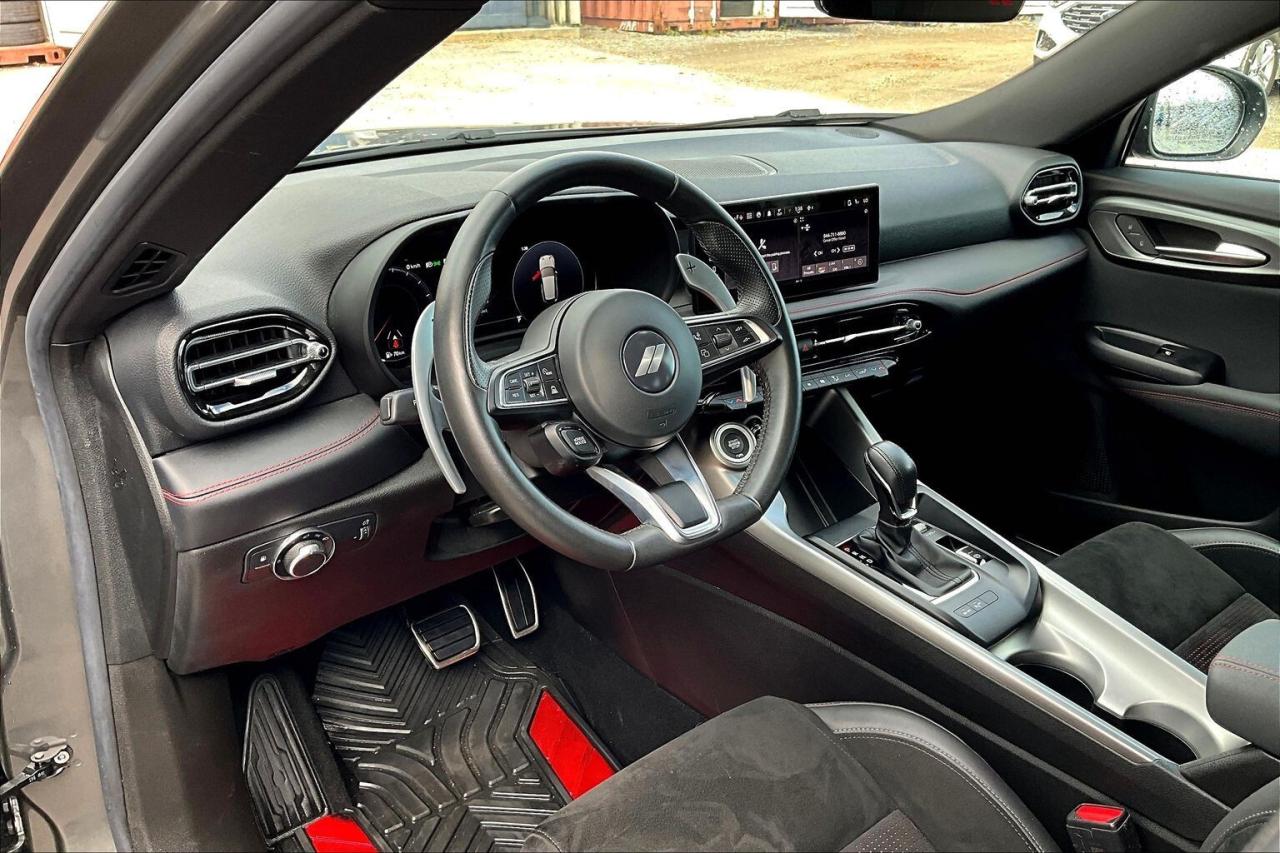 2024 Dodge Hornet PHEV R/T AWD   Track Pack   Heated Seats/Steering Photo