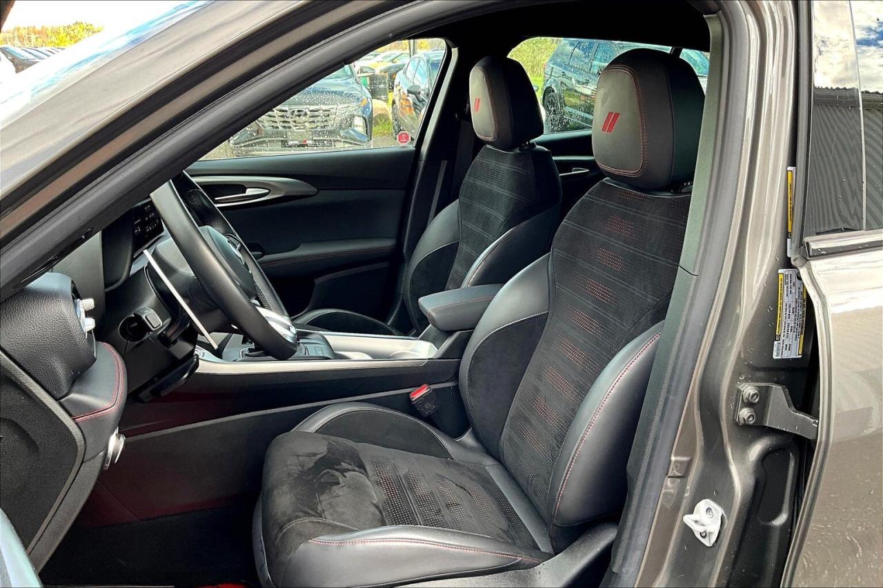 2024 Dodge Hornet PHEV R/T AWD   Track Pack   Heated Seats/Steering Photo2