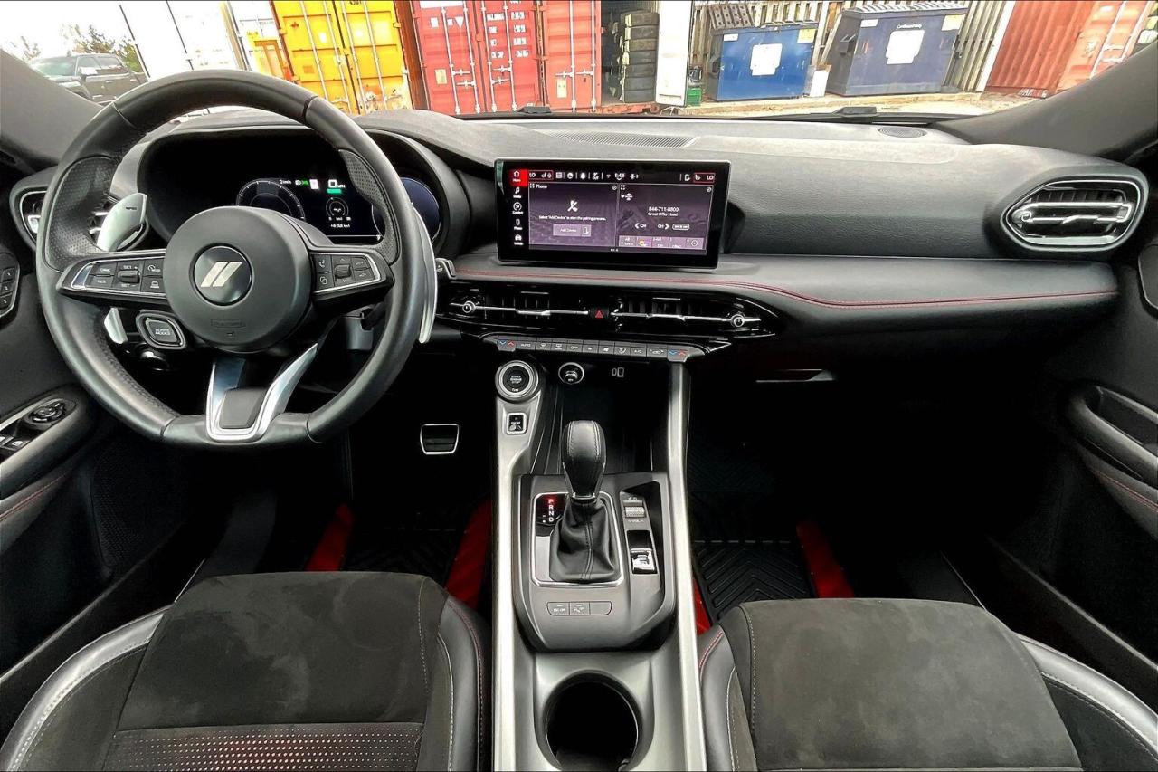 2024 Dodge Hornet PHEV R/T AWD   Track Pack   Heated Seats/Steering Photo3