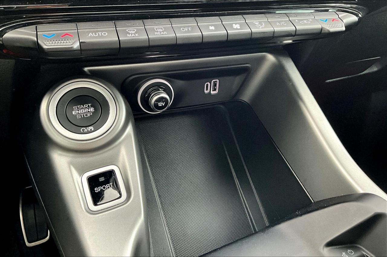 2024 Dodge Hornet PHEV R/T AWD   Track Pack   Heated Seats/Steering Photo