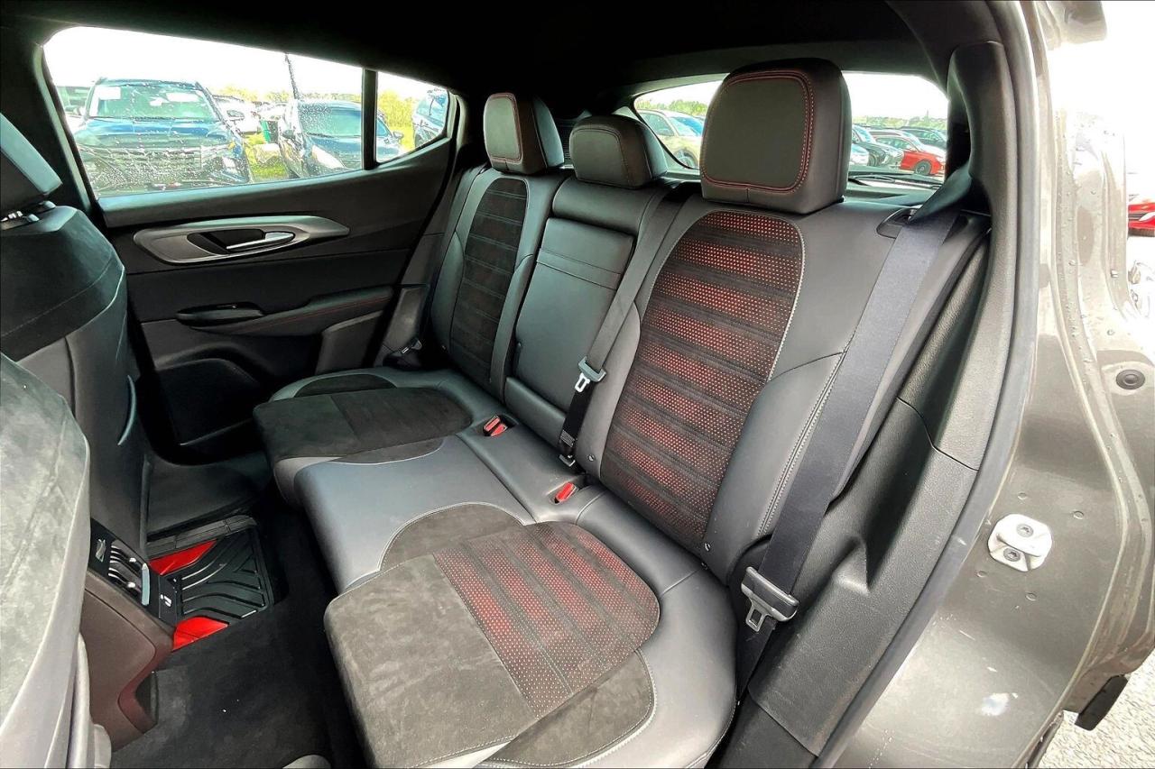 2024 Dodge Hornet PHEV R/T AWD   Track Pack   Heated Seats/Steering Photo