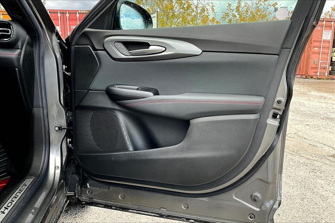 2024 Dodge Hornet PHEV R/T AWD   Track Pack   Heated Seats/Steering Photo