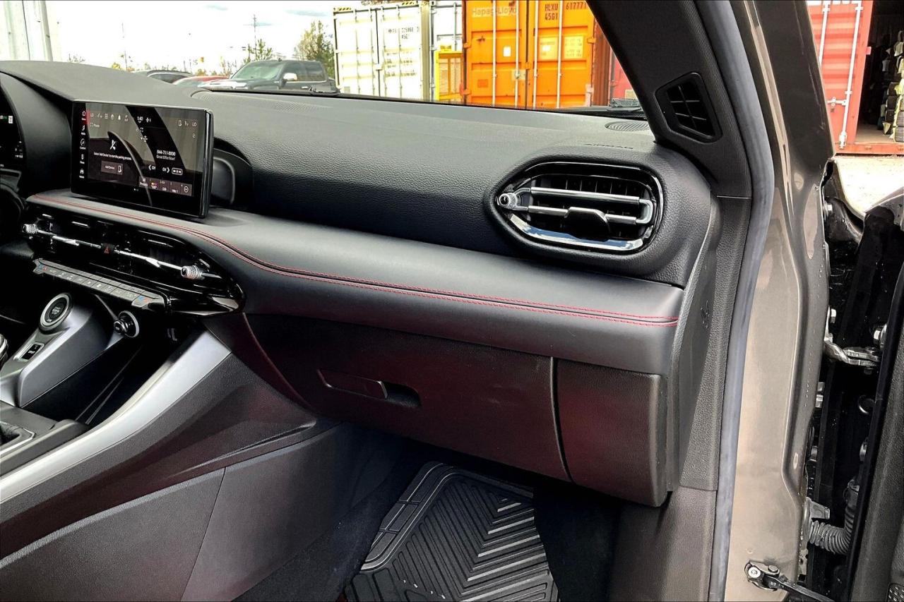 2024 Dodge Hornet PHEV R/T AWD   Track Pack   Heated Seats/Steering Photo