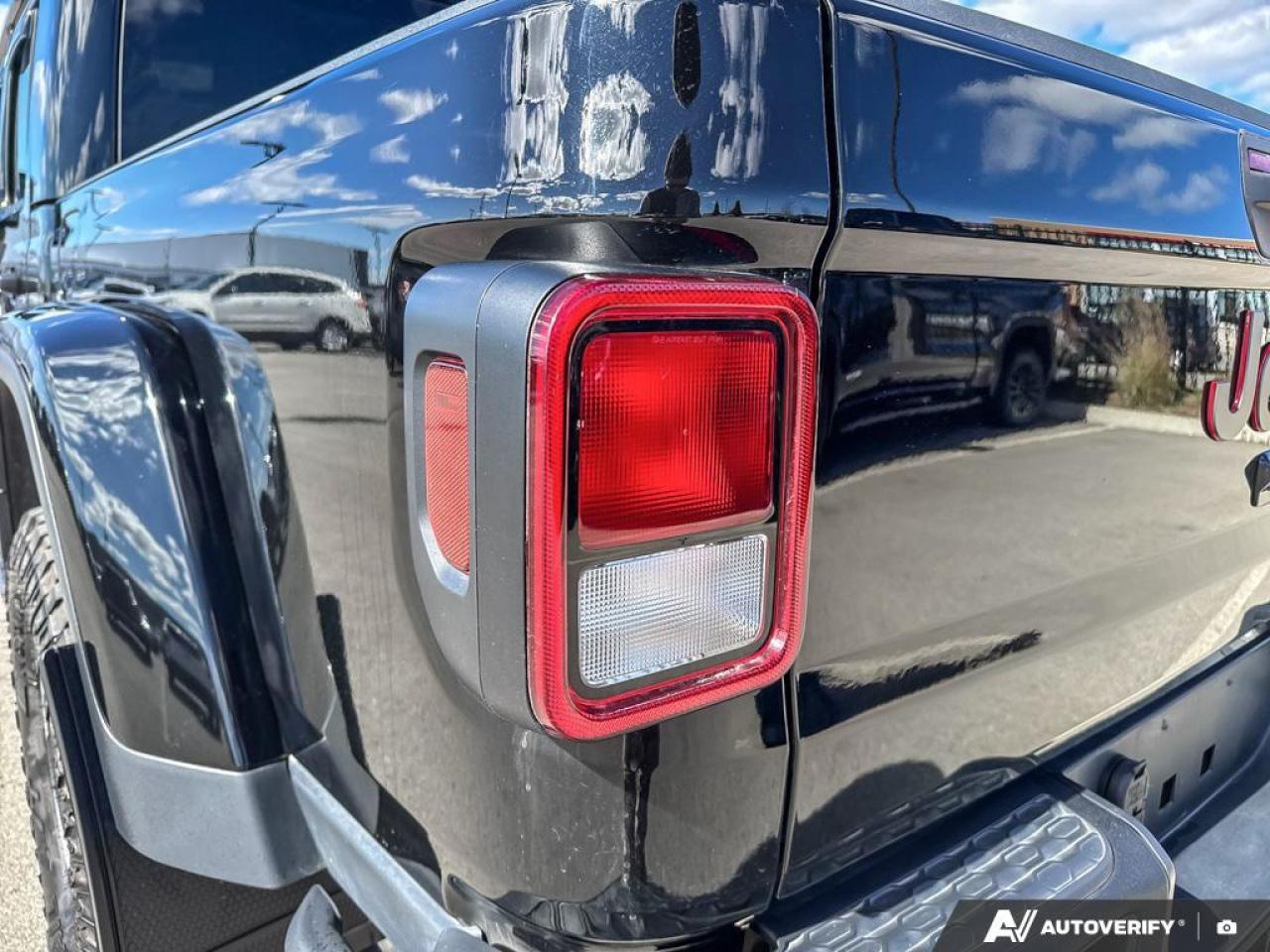 2022 Jeep Gladiator Rubicon 4x4   TONNEAU COVER   LTHR   CLEAN CARFX Photo