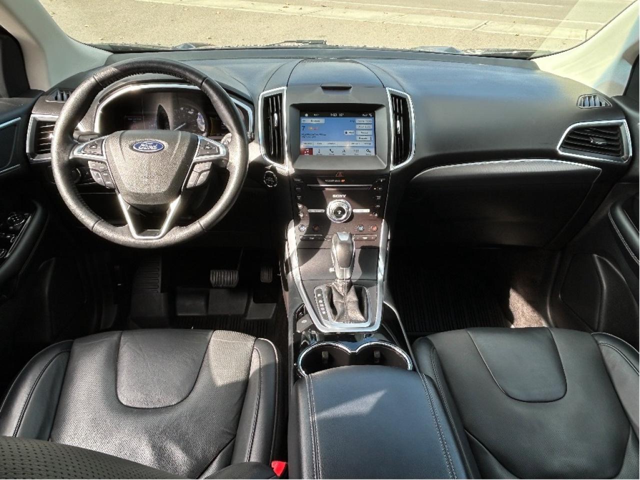 2018 Ford Edge Titanium AWD/LEATHER/NAV/PANO ROOF CALL NAPANEE Photo