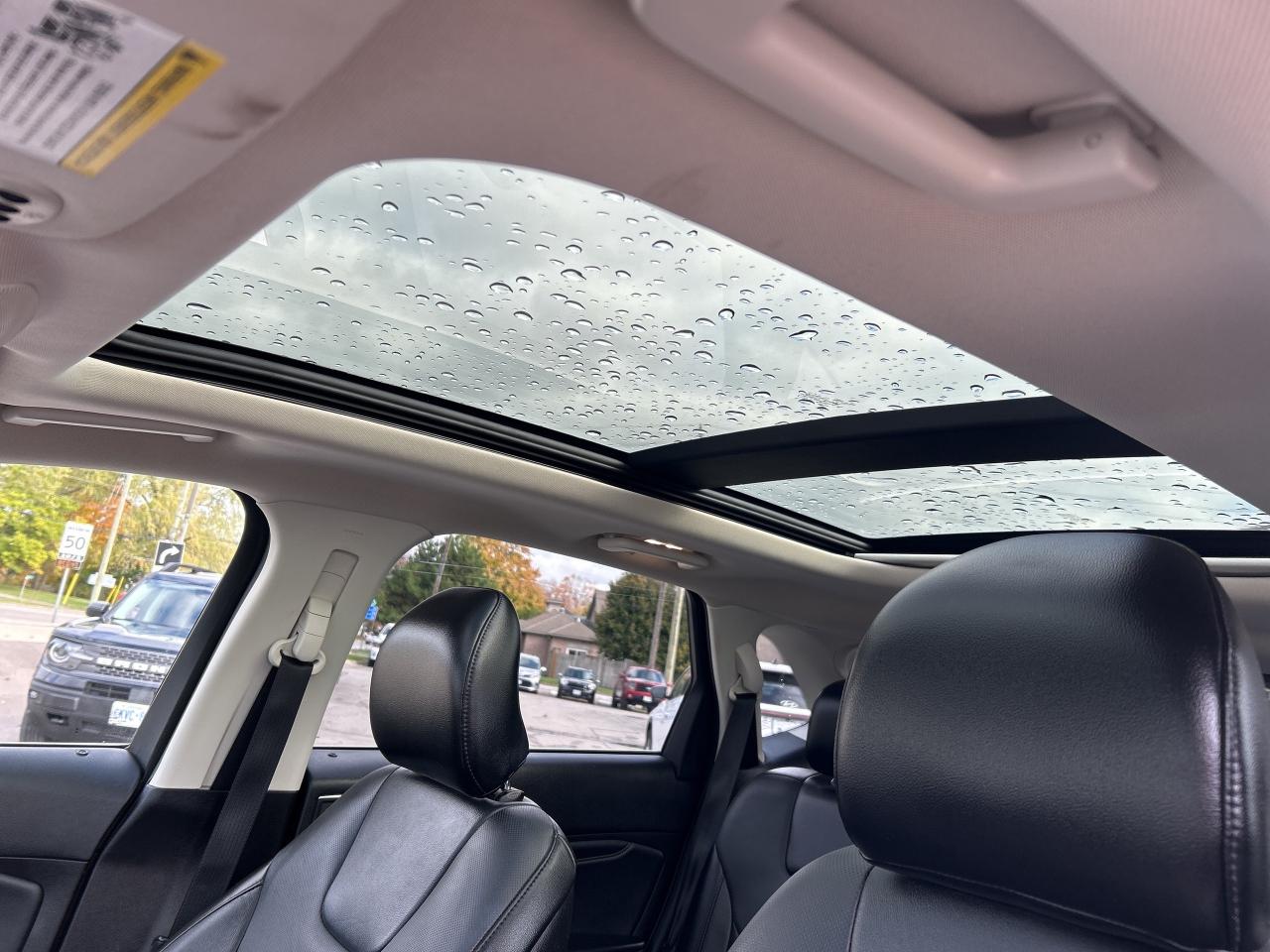 2018 Ford Edge Titanium AWD/LEATHER/NAV/PANO ROOF CALL NAPANEE Photo