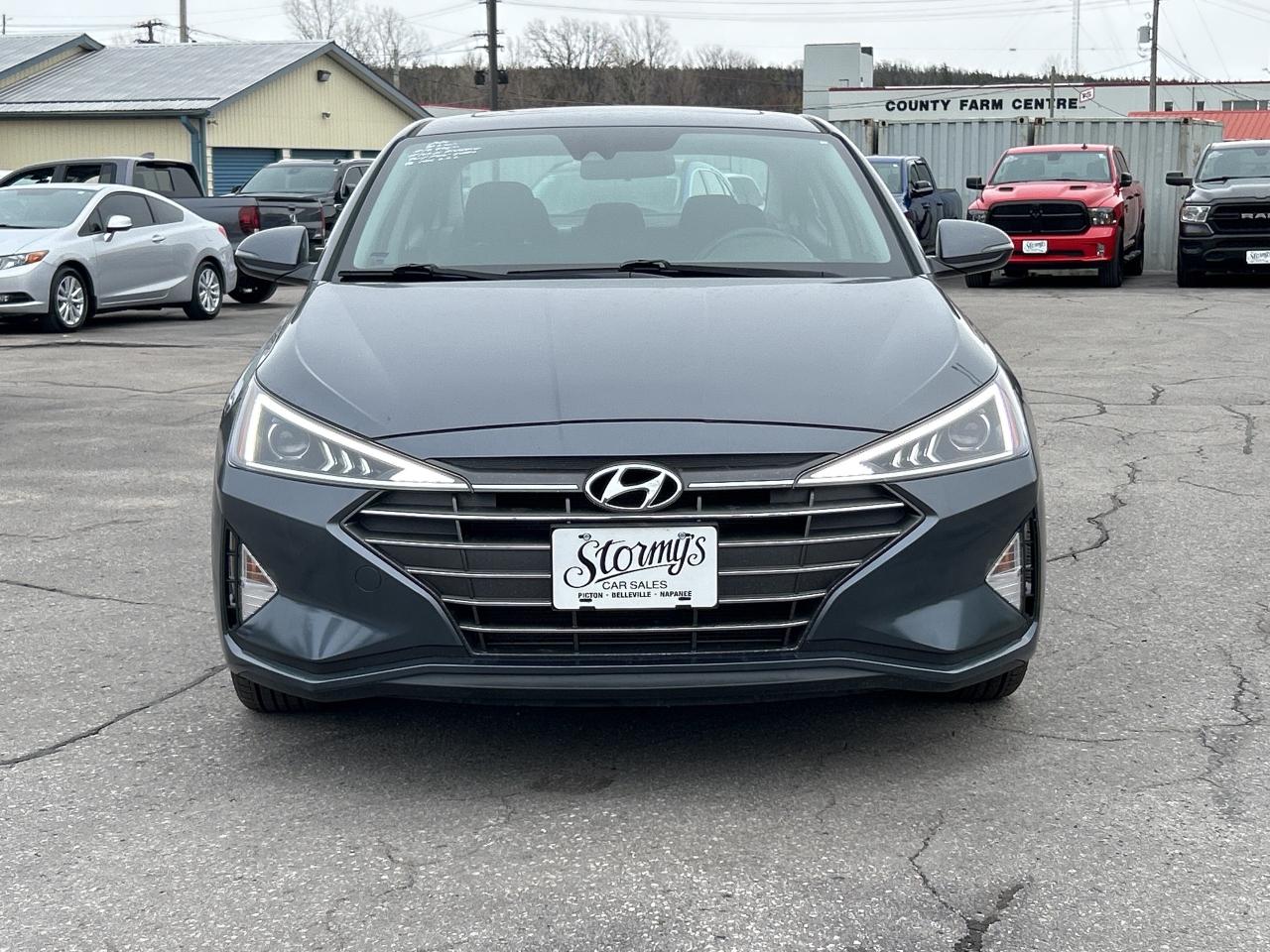 2020 Hyundai Elantra Preferred w/Sun & Safety CALL NAPANEE 613-354-2100 Photo