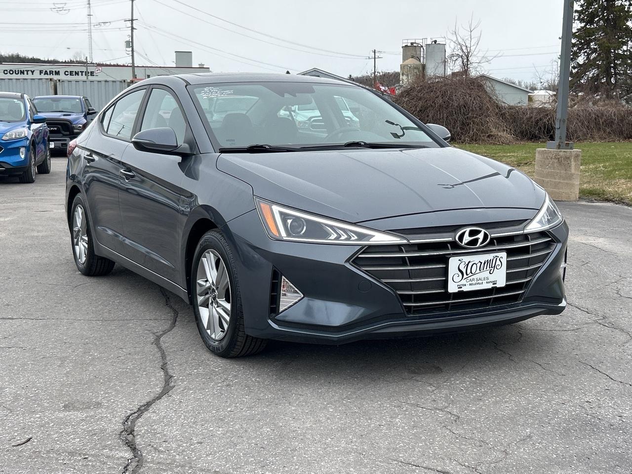 2020 Hyundai Elantra Preferred w/Sun & Safety CALL NAPANEE 613-354-2100 Photo