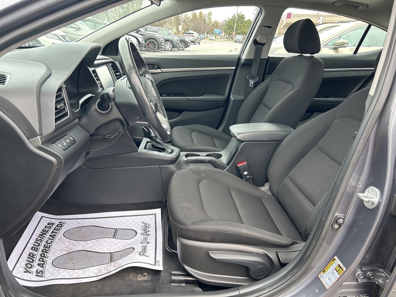 2020 Hyundai Elantra Preferred w/Sun & Safety CALL NAPANEE 613-354-2100 Photo