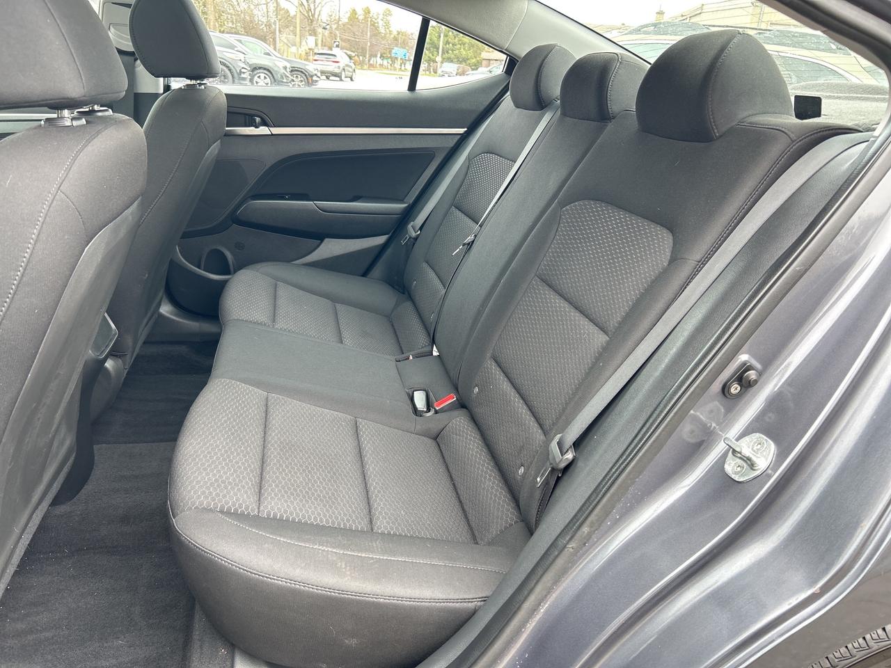 2020 Hyundai Elantra Preferred w/Sun & Safety CALL NAPANEE 613-354-2100 Photo