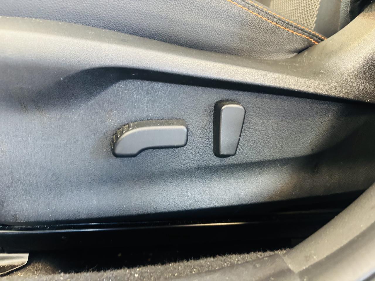 2023 Subaru Crosstrek SPORT   1 ONWER   SUNROOF   LOW KM   APPLE CARPLAY Photo